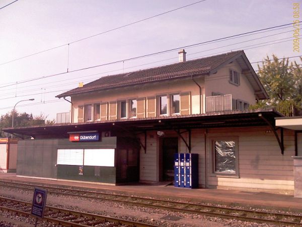 Foto: Bahnhof Dübendorf (DidiWeidmann, wikimedia commons, CC BY-SA 3.0)