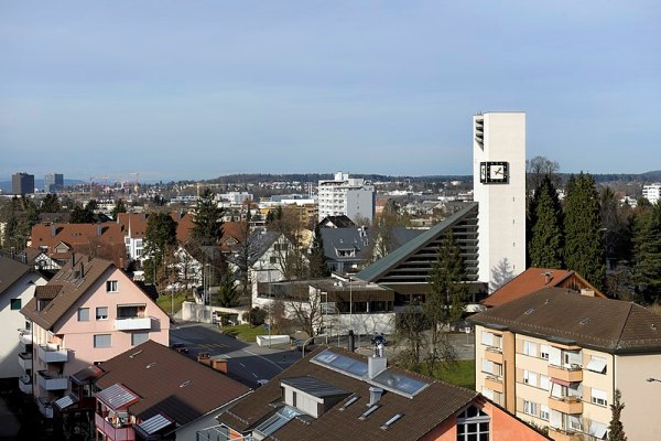 Foto: Wil mit Reformierter Kirche (Evangelisch-reformierte Kirchgemeinde Dübendorf-Schwerzenbach, CC BY-SA 4.0)