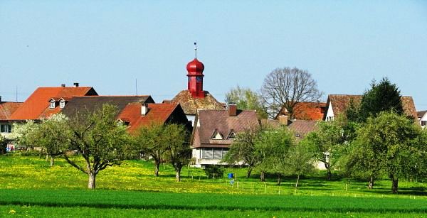 Foto: Der Dorfkern von Schwerzenbach (Roland zh, wikimedia commonsCC BY-SA 3.0)